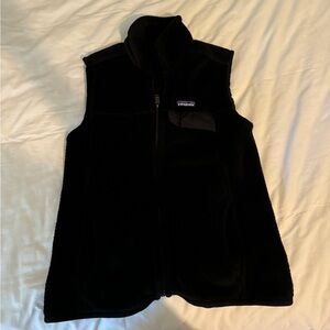 Women’s black Patagonia vest - Medium